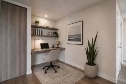 Office / Den Photo of 1006 15165 Thrift Avenue, White Rock, BC
