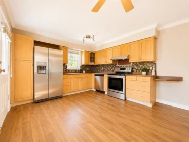 Breakfast Nook Photo of 910 Robinson Street, Coquitlam, BC