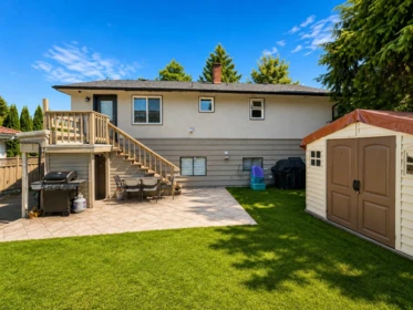 Garage Interior Photo of 910 Robinson Street, Coquitlam, BC