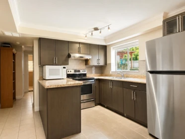 Guest Bathroom Photo of 910 Robinson Street, Coquitlam, BC