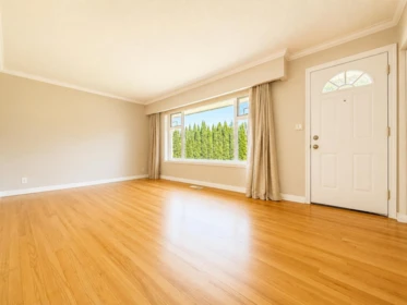 Primary Bedroom Photo of 910 Robinson Street, Coquitlam, BC