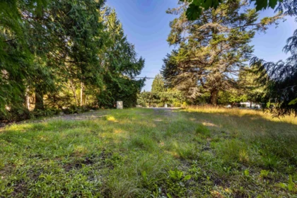 Family Room Photo of 7886 Fawn Road, Halfmoon Bay, BC