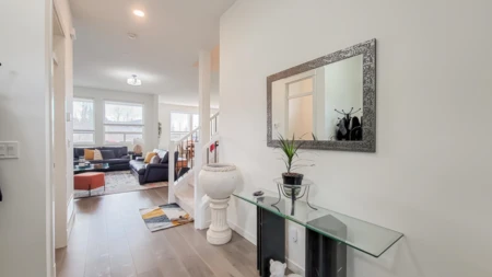 Living Room Photo of 24670 106 Avenue, Maple Ridge, BC