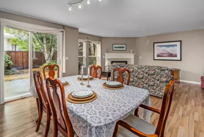 Kitchen Photo of 252 13888 70 Avenue, Surrey, BC