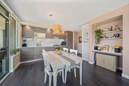 602 602 Como Lake Avenue, Coquitlam, BC, Coquitlam — Apartment/Condo for sale