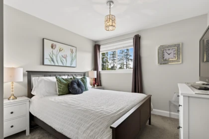 Hallway Photo of 16379 9 Avenue, Surrey, BC
