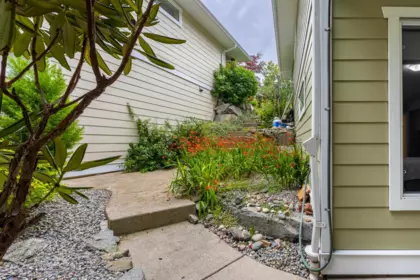 Outdoor Patio Photo of 15 12710 Lagoon Road, Madeira Park, BC