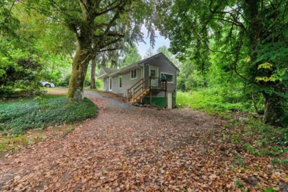 Breakfast Nook Photo of 24742 100 Avenue, Maple Ridge, BC