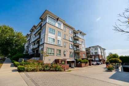 302 6468 195a Street, Surrey, BC, Surrey — Apartment/Condo for sale
