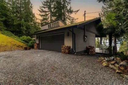 470 Timbertop Drive, Lions Bay, BC, Lions bay — Single Family Residence for sale