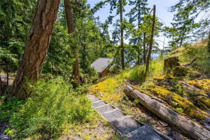 Garden / Landscaping Photo of 3803 Cutlass Court, No City Value, BC