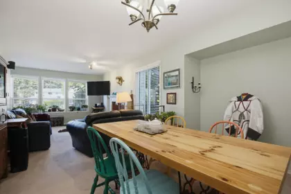 Kitchen Island Photo of 32751 Charnley Drive, Mission, BC
