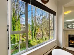 304 1550 Fell Avenue Avenue, North Vancouver, BC