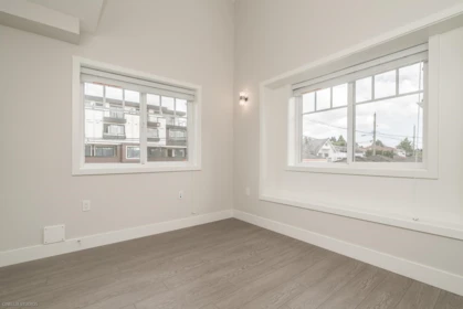 2368 E 34th Avenue, Vancouver, BC, Vancouver — Half Duplex for sale