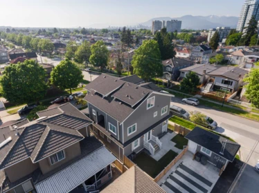2368 E 34th Avenue, Vancouver, BC, Vancouver — Half Duplex for sale