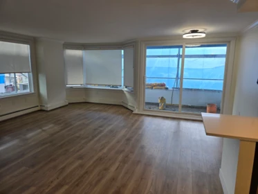 309 15111 Russell Avenue, White Rock, BC, White Rock — Apartment/Condo for sale
