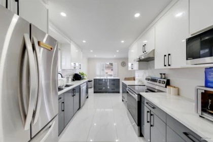 Breakfast Nook Photo of 7069 144 Street, Surrey, BC