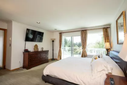 Breakfast Nook Photo of 2556 Lower Road, Roberts Creek, BC