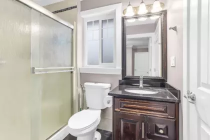 Entry Foyer Photo of 6677 125a Street, Surrey, BC