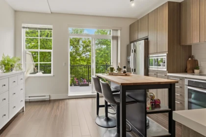 Kitchen Island Photo of 20 3399 151st Street, Surrey, BC