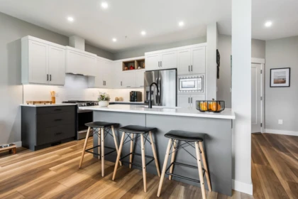 Kitchen Island Photo of 25 43575 Chilliwack Mountain Road, Chilliwack, BC