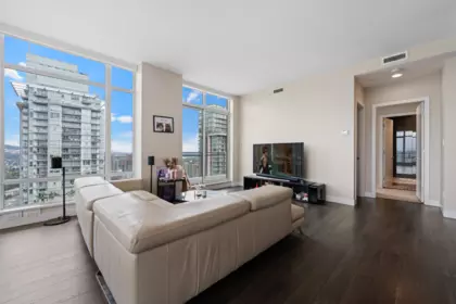 4502 2008 Rosser Avenue, Burnaby, BC, Burnaby — Apartment/Condo for sale