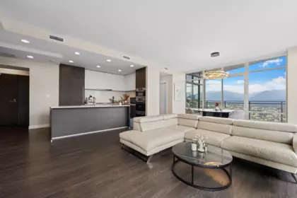 Kitchen Island Photo of 4502 2008 Rosser Avenue, Burnaby, BC