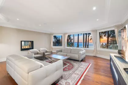 Family Room Photo of 1455 126a Street, Surrey, BC