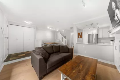 6 1073 Lynn Valley Road, North Vancouver, BC, North Vancouver — Townhouse for sale