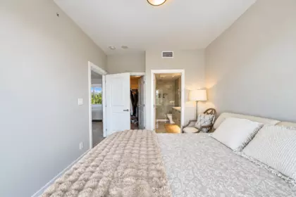 Office / Den Photo of 902 3533 Ross Drive, Vancouver, BC