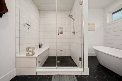 Laundry Room Photo of 16466 103 Avenue, Surrey, BC