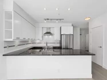 Kitchen Photo of 204 1273 Marine Drive, North Vancouver, BC