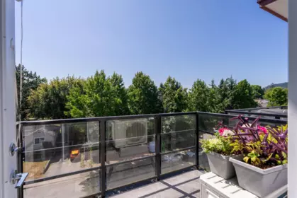 Garden / Landscaping Photo of 401 2389 Hawthorne Avenue, Port Coquitlam, BC