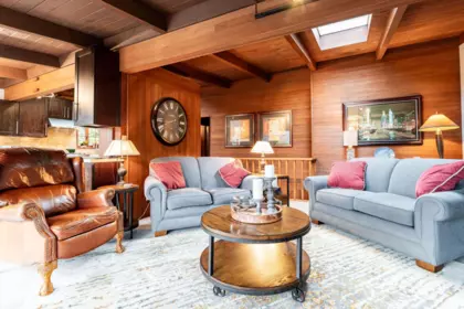 Basement Recreation Room Photo of 3543 Bedwell Bay Road, Belcarra, BC