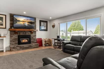 Kitchen Photo of 45188 Redwood Avenue, Chilliwack, BC