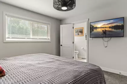 Primary Bathroom Photo of 45188 Redwood Avenue, Chilliwack, BC