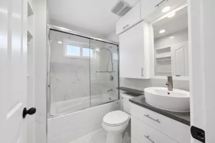 Hallway Photo of 5408 Norfolk Street, Burnaby, BC