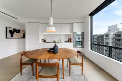 Kitchen Island Photo of 901 1171 Jervis Street, Vancouver, BC