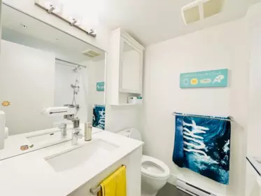 Primary Bathroom Photo of 35 6868 Burlington Avenue, Burnaby, BC