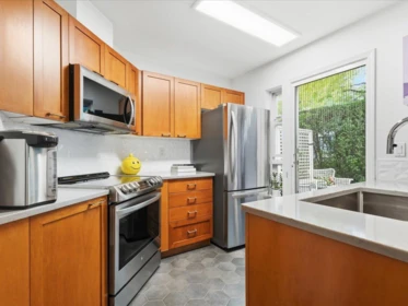 Primary Bedroom Photo of 101 685 W 7th Avenue, Vancouver, BC