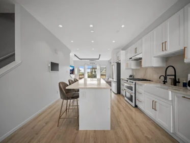 Breakfast Nook Photo of 186 3105 Dayanee Springs Boulevard, Coquitlam, BC