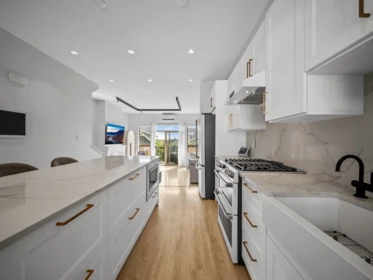Dining Area Photo of 186 3105 Dayanee Springs Boulevard, Coquitlam, BC