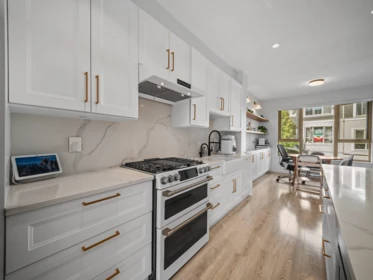 Family Room Photo of 186 3105 Dayanee Springs Boulevard, Coquitlam, BC