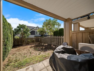 Garden / Landscaping Photo of 186 3105 Dayanee Springs Boulevard, Coquitlam, BC