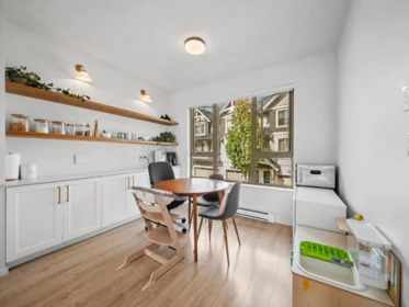 Primary Bedroom Photo of 186 3105 Dayanee Springs Boulevard, Coquitlam, BC