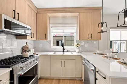 4 17432 58 Avenue, Surrey, BC, Surrey — Townhouse for sale