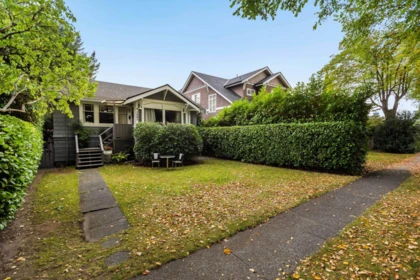 Family Room Photo of 3883 W 20th Avenue, Vancouver, BC