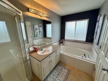 Primary Bedroom Photo of 24292 102b Avenue, Maple Ridge, BC