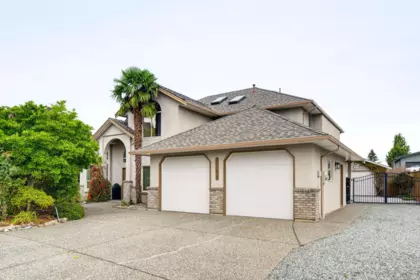 21679 52 Avenue, Langley, BC, Langley — Single Family Residence for sale