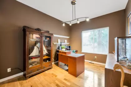 Kitchen Island Photo of 21679 52 Avenue, Langley, BC